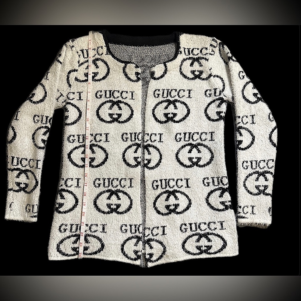 Cardigan sweater